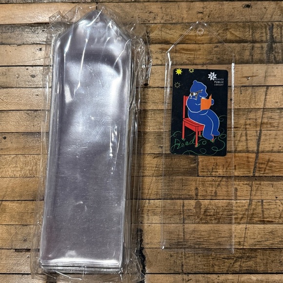 Hanging Vinyl Bookmark Sleeves NEW 2 1/2" x 7 1/8" 100 pack - Picture 2 of 3